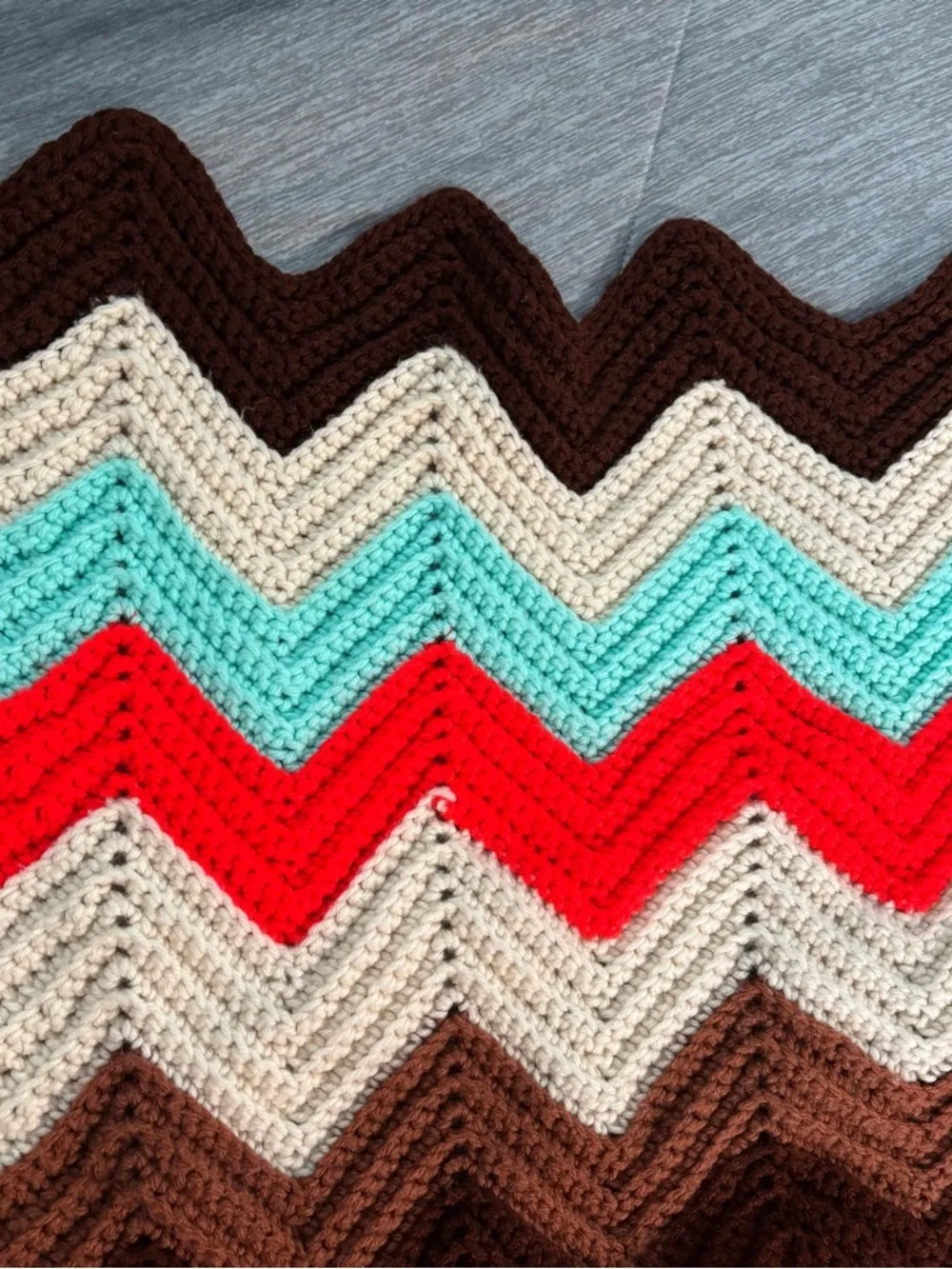 Vintage MCM 1970s Rainbow ZigZag Chevron Afghan Granny Core Blanket Throw 72x52”